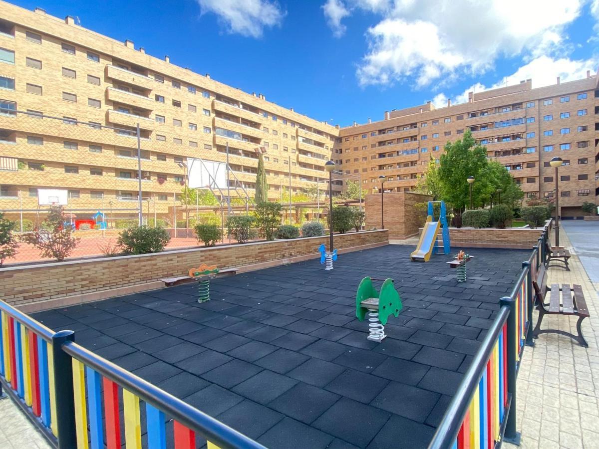 Appartement Aires De Toledo-Parque Warner Y Madrid En Familia Extérieur photo